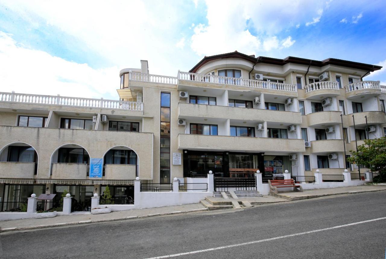 Hotel Corona Sveti Vlas Exterior photo