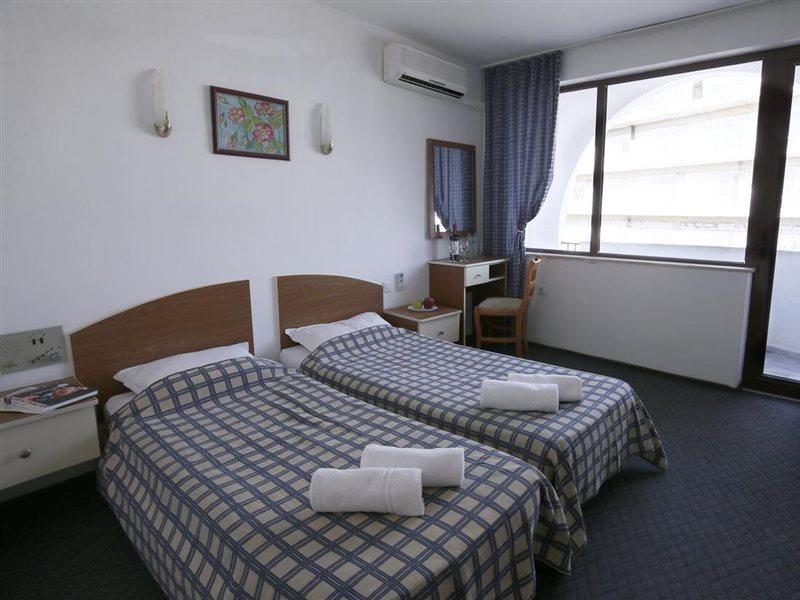 Hotel Corona Sveti Vlas Exterior photo